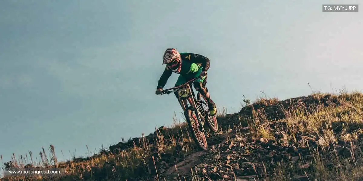 实时解说，你的专属观赛搭子！🎙️🎮